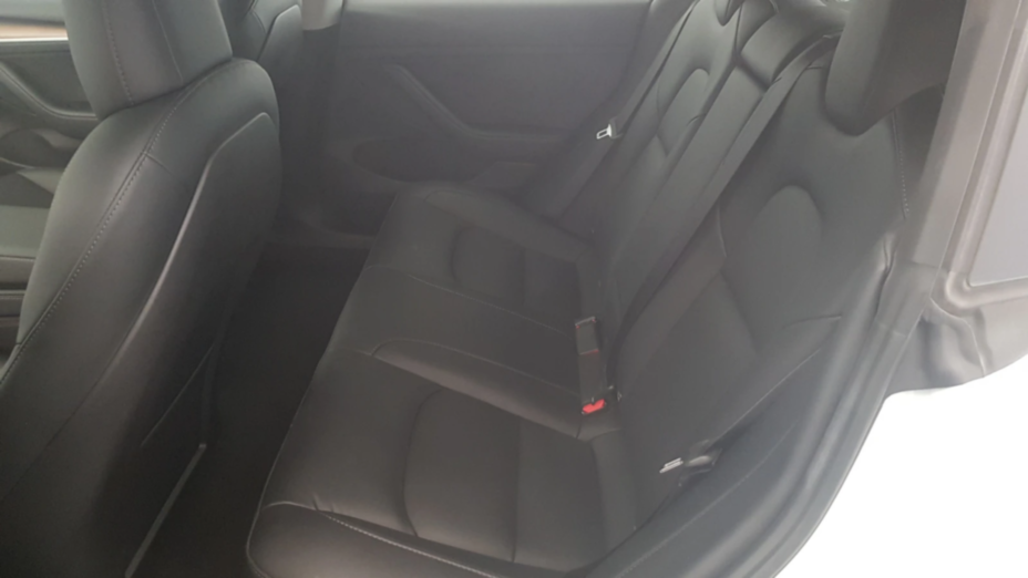 TESLA Model 3 3 RWD