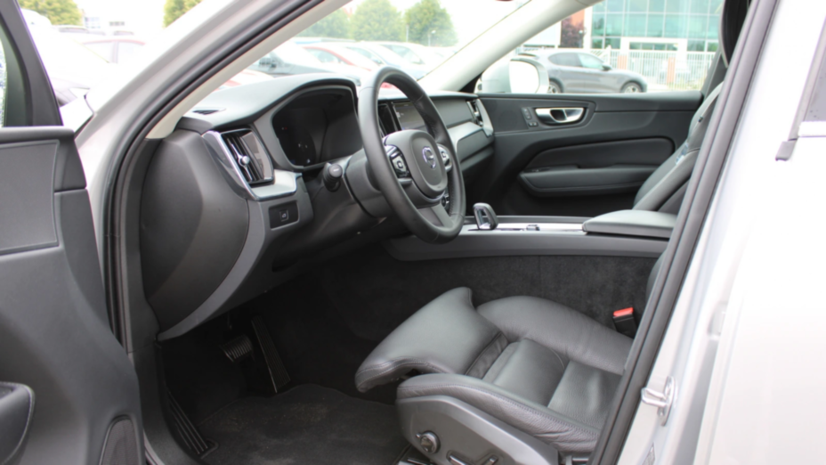 VOLVO XC60 XC60 B4 D AWD Plus Bright aut