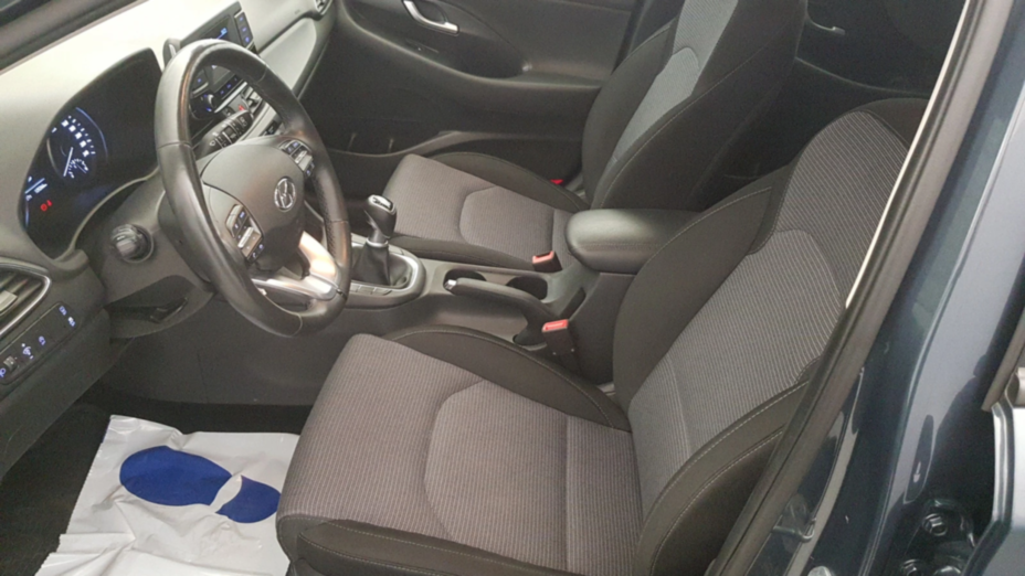 HYUNDAI i30 i30 1.5 DPI Classic +