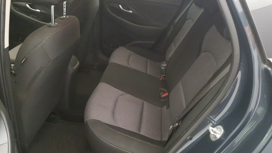 HYUNDAI i30 i30 1.5 DPI Classic +