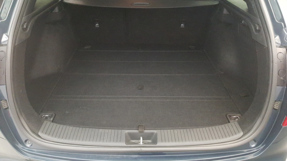 HYUNDAI i30 i30 1.5 DPI Classic +