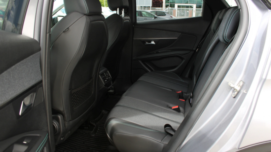 PEUGEOT 3008 3008 1.2 PureTech Allure Pack S&S EAT8