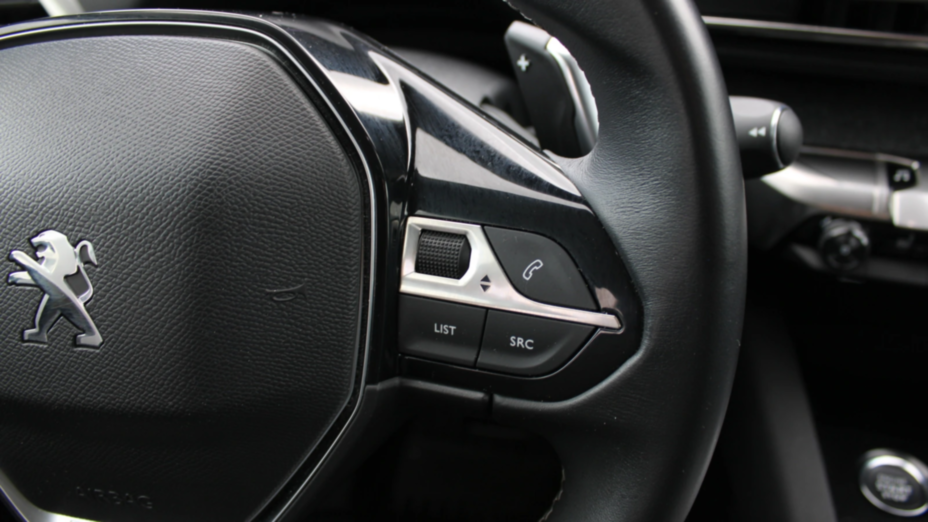 PEUGEOT 3008 3008 1.2 PureTech Allure Pack S&S EAT8