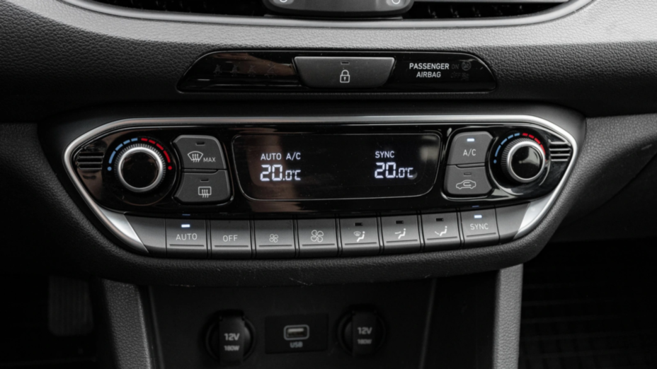 HYUNDAI i30 i30 1.5 DPI Comfort