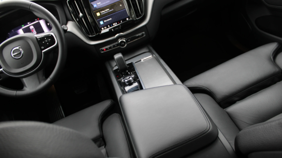 VOLVO XC60 XC60 B4 D AWD Plus Bright aut