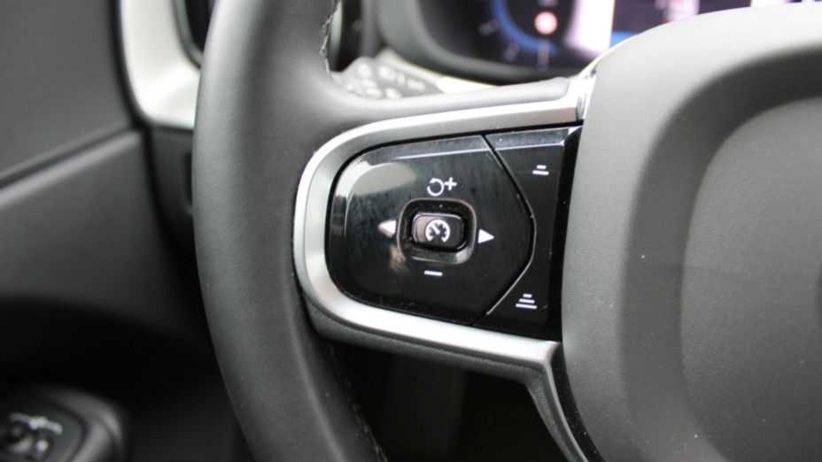 VOLVO XC60 XC60 B4 D AWD Plus Bright aut
