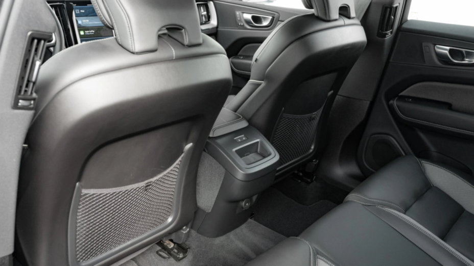 VOLVO XC60 XC60 B4 D AWD Plus Dark aut