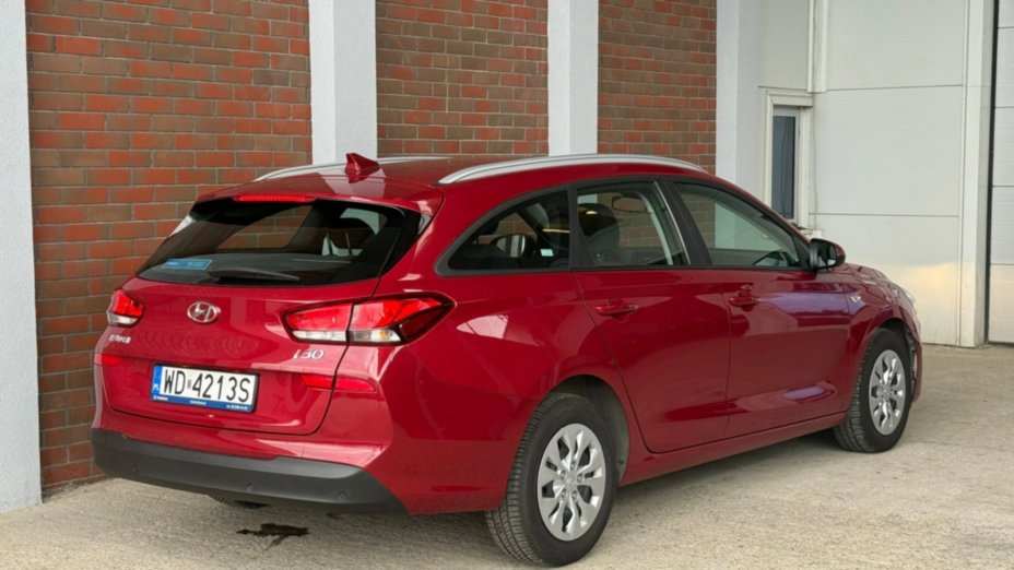HYUNDAI i30 i30 1.5 DPI Classic +