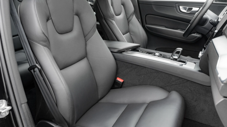 VOLVO XC60 XC60 B4 D AWD Plus Bright aut