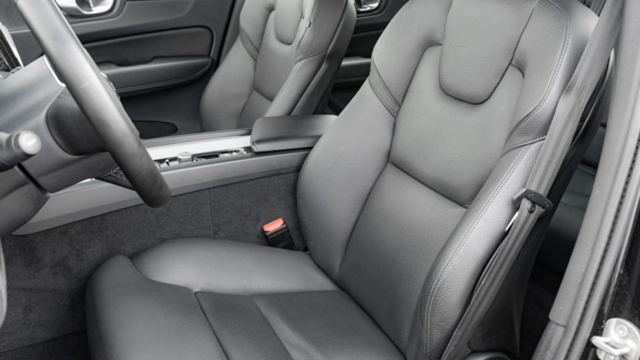 VOLVO XC60 XC60 B4 D AWD Plus Bright aut