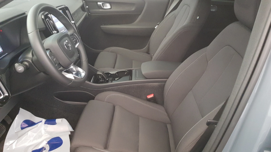 VOLVO XC40 XC40 73kWh P6 Recharge Core aut