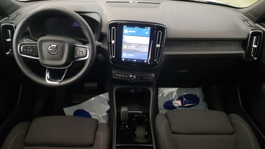 VOLVO XC40 XC40 73kWh P6 Recharge Core aut