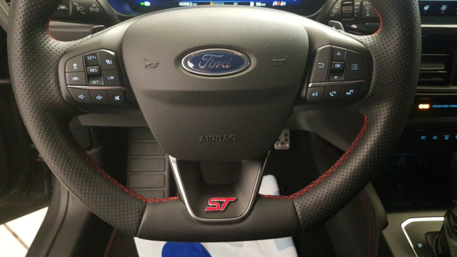 FORD Focus Focus 1.0 EcoBoost mHEV ST-Line X aut