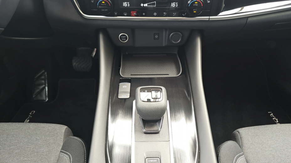 NISSAN Qashqai Qashqai 1.3 DIG-T mHEV N-Connecta Xtronic