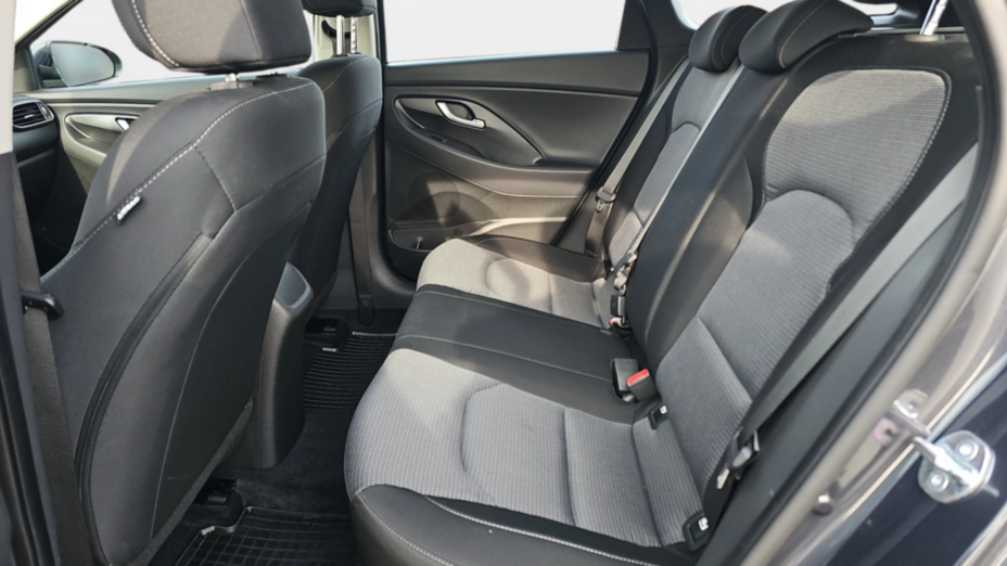 HYUNDAI i30 i30 1.0 T-GDI Modern