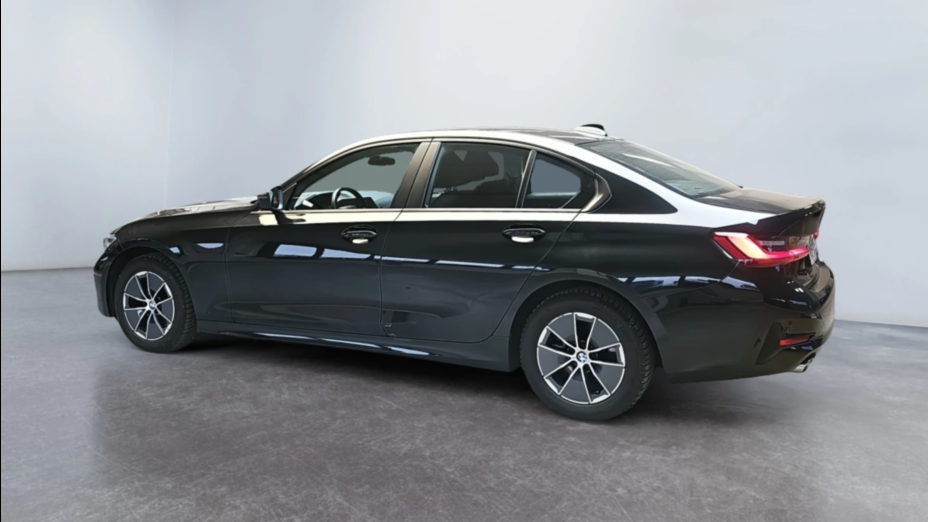 BMW Seria 3 318d Advantage