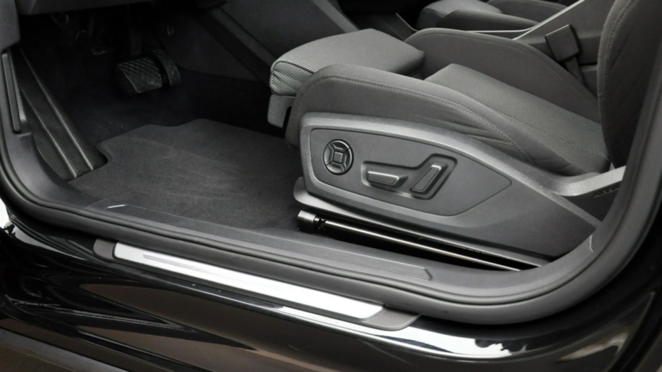 AUDI Q4 Q4 e-tron 40 77kWh Advanced