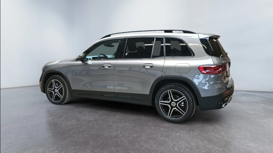 MERCEDES-BENZ GLB GLB 200 mHEV AMG Line 7G-DCT