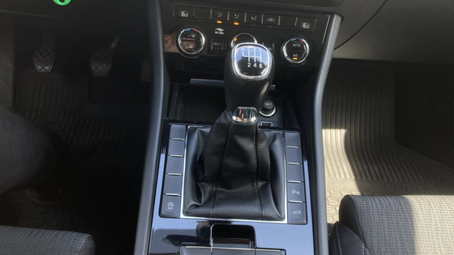 SKODA Superb Superb 2.0 TDI Ambition
