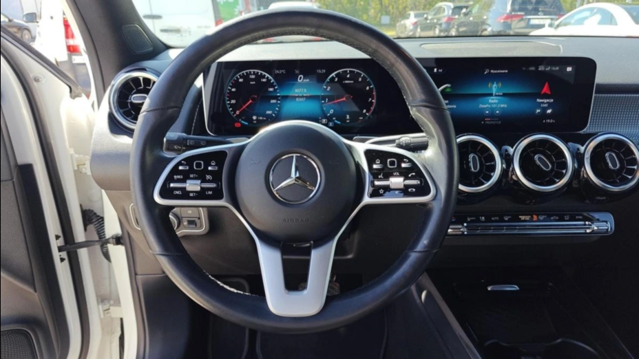 MERCEDES-BENZ GLB GLB 200 Progressive 7G-DCT