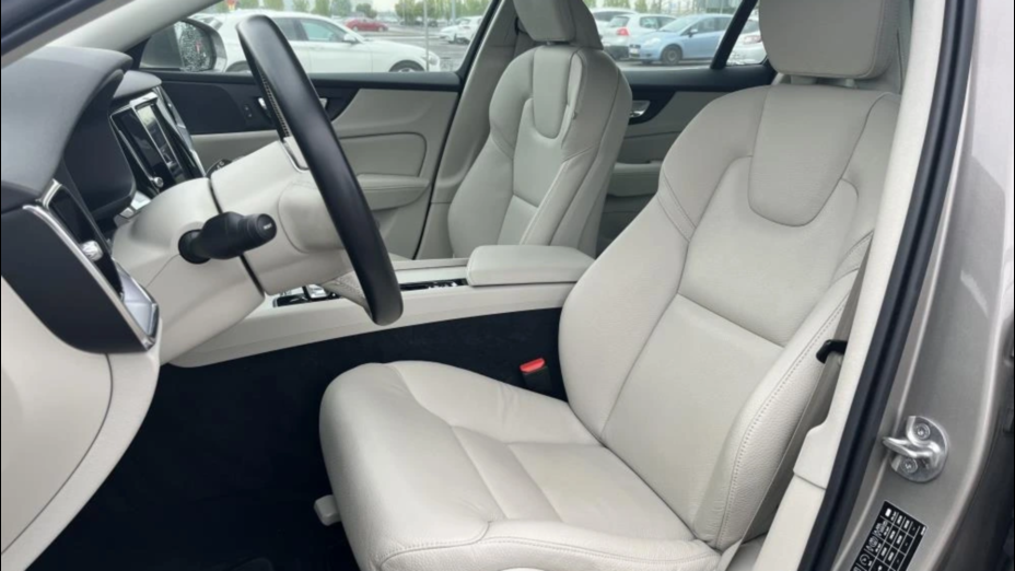 VOLVO V60 V60 B4 D Momentum Pro aut