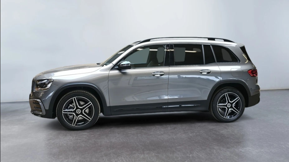 MERCEDES-BENZ GLB GLB 200 mHEV AMG Line 7G-DCT
