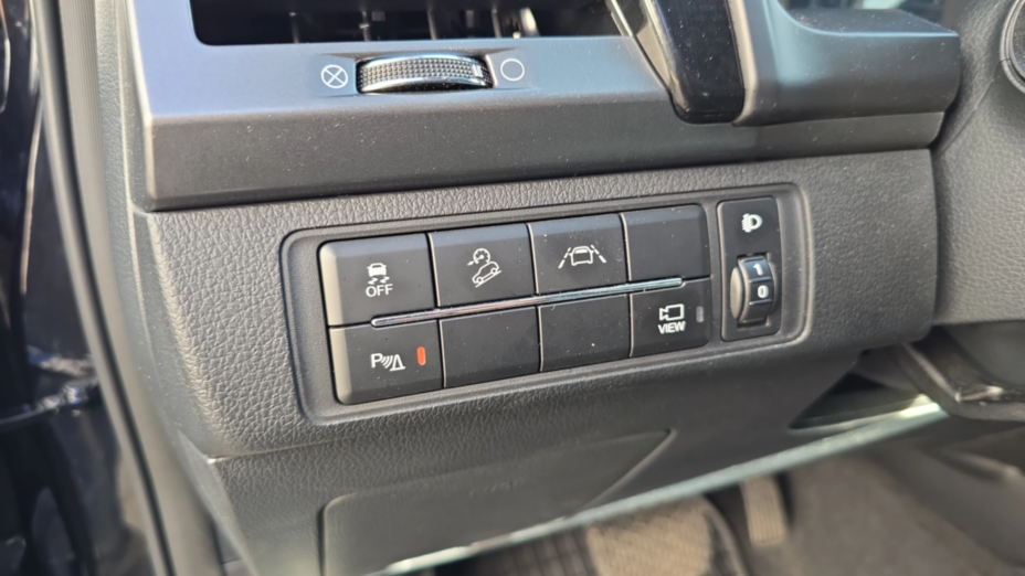 KGM / SSANGYONG Musso Musso Grand 2.2 Sapphire 4WD aut