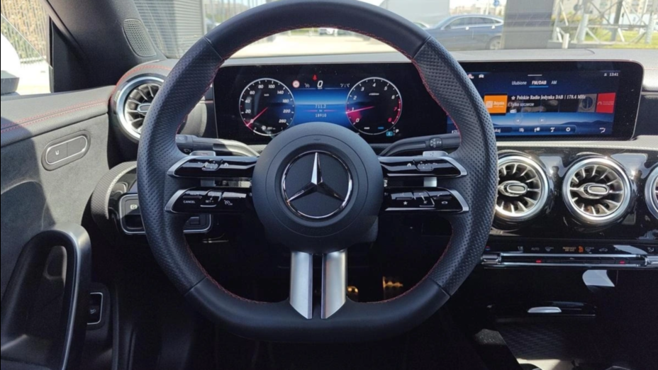 MERCEDES-BENZ CLA CLA 200 AMG Line 7G-DCT