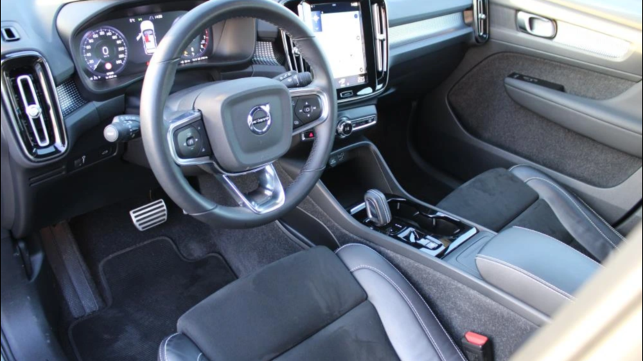 VOLVO XC40 XC40 B4 B R-Design aut