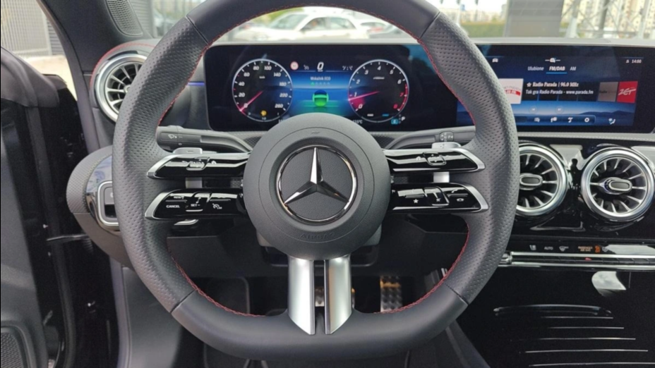 MERCEDES-BENZ CLA CLA 200 7G-DCT