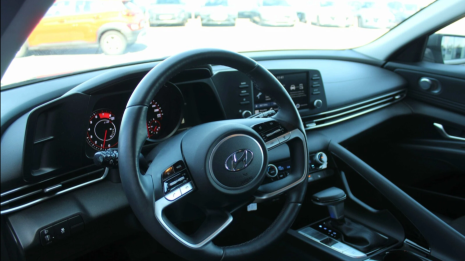 HYUNDAI Elantra Elantra 1.6 Smart CVT