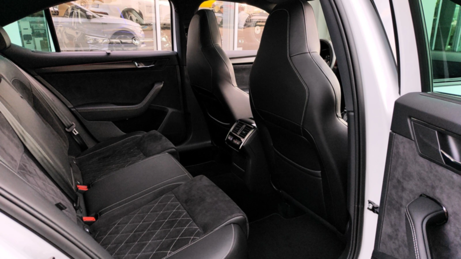SKODA Superb Superb 2.0 TSI 4x4 Sportline DSG
