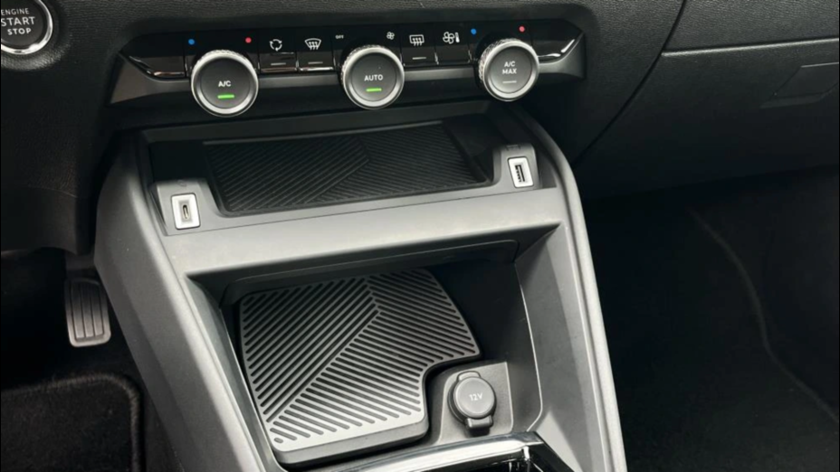 CITROEN C4 C4 1.2 PureTech Shine S&S EAT8