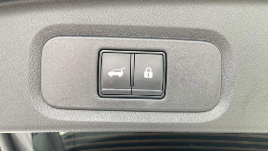 NISSAN Qashqai Qashqai 1.3 DIG-T mHEV N-Connecta Xtronic