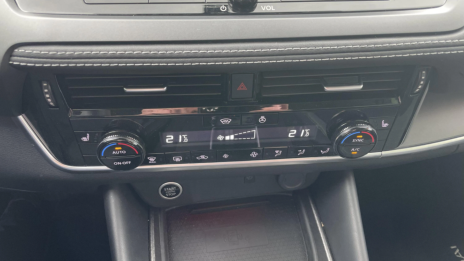 NISSAN Qashqai Qashqai 1.3 DIG-T mHEV N-Connecta Xtronic