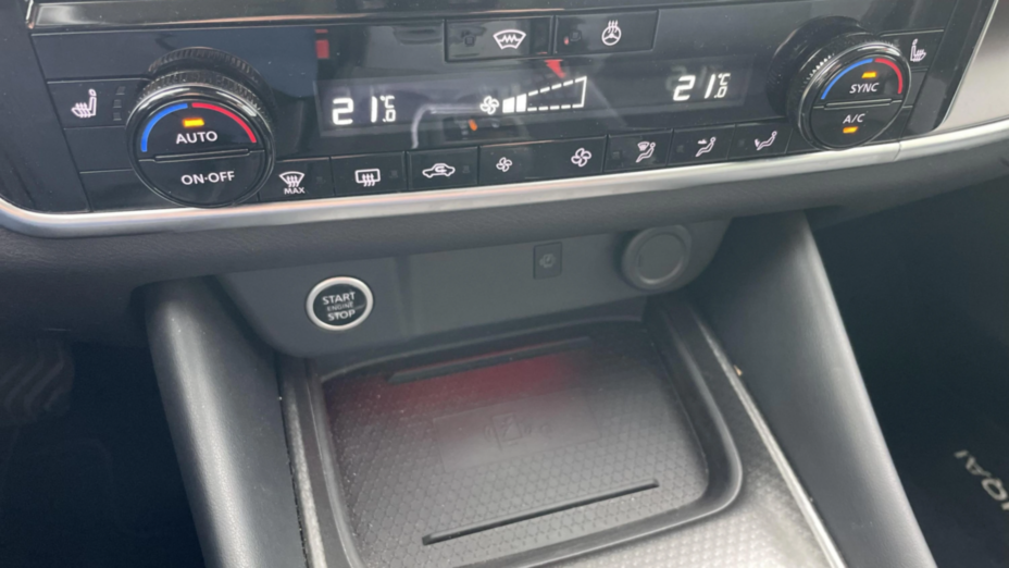 NISSAN Qashqai Qashqai 1.3 DIG-T mHEV N-Connecta Xtronic