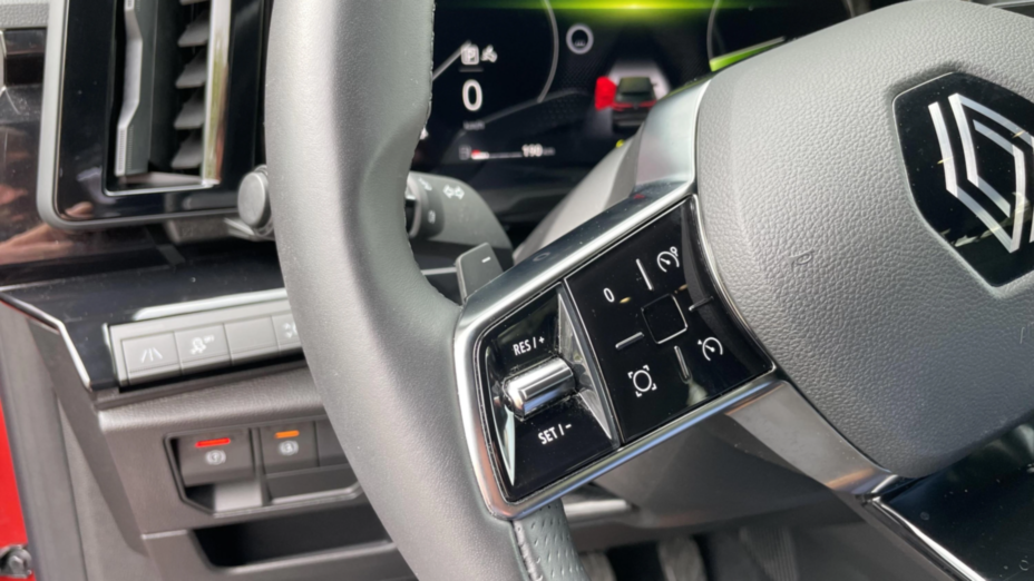 RENAULT Austral Austral 1.3 TCe mHEV Techno aut