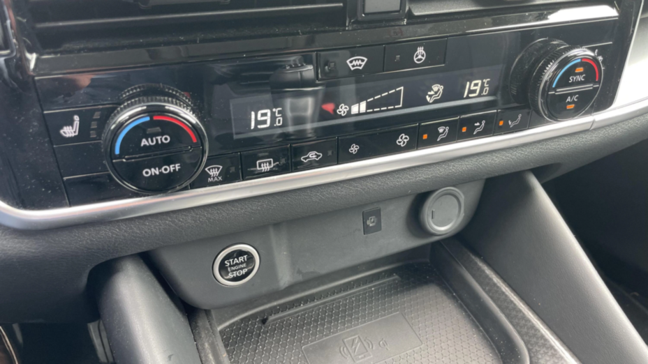 NISSAN Qashqai Qashqai 1.3 DIG-T mHEV N-Connecta