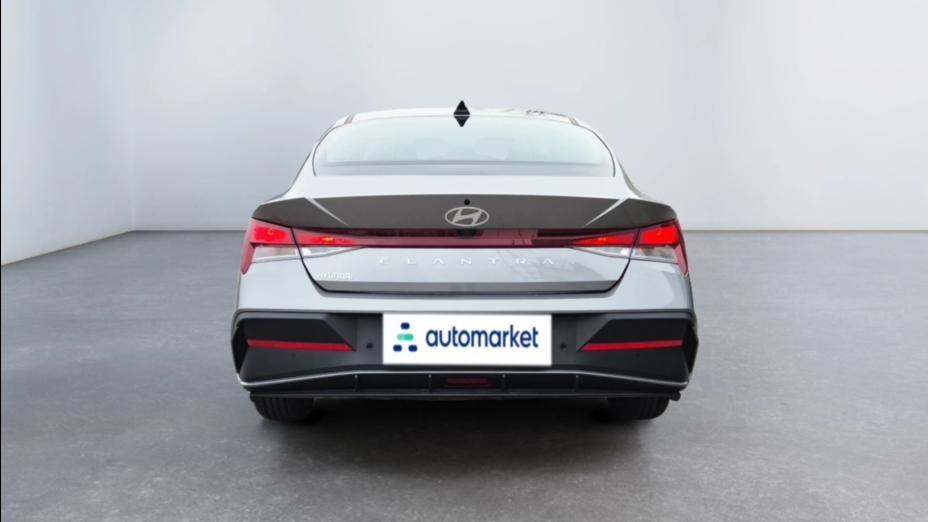 HYUNDAI Elantra Elantra 1.6 Modern CVT