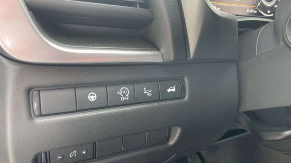 NISSAN Qashqai Qashqai 1.3 DIG-T mHEV N-Connecta Xtronic