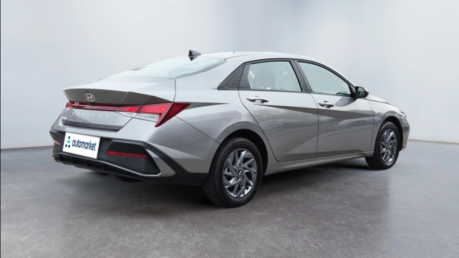 HYUNDAI Elantra Elantra 1.6 Modern CVT