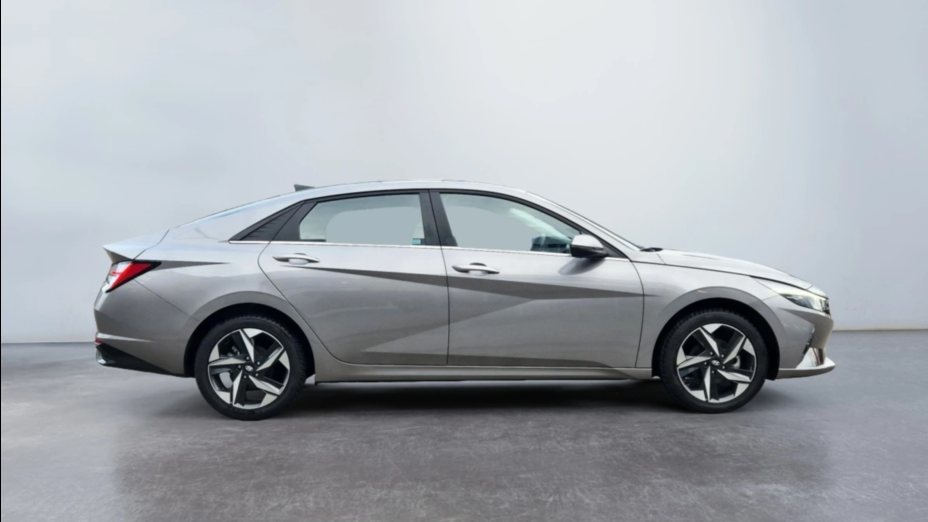 HYUNDAI Elantra Elantra 1.6 Smart CVT