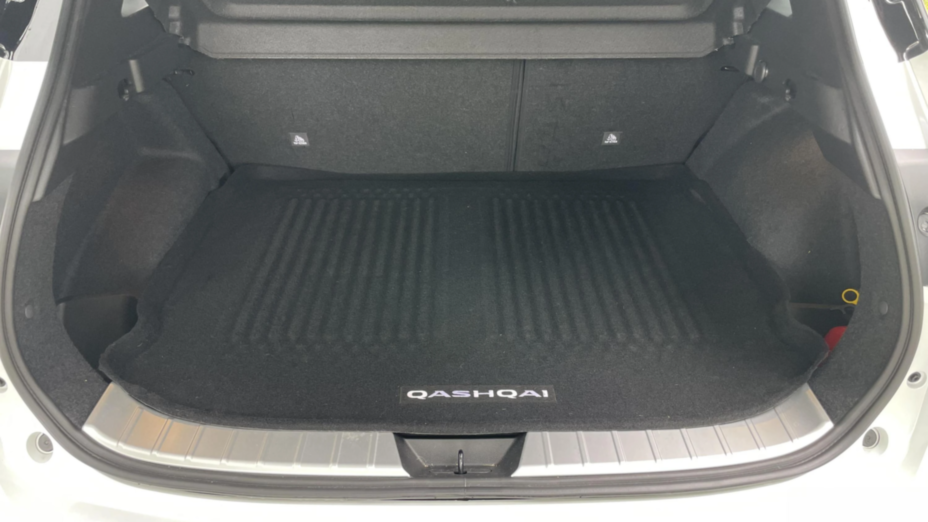 NISSAN Qashqai Qashqai 1.3 DIG-T mHEV N-Connecta Xtronic