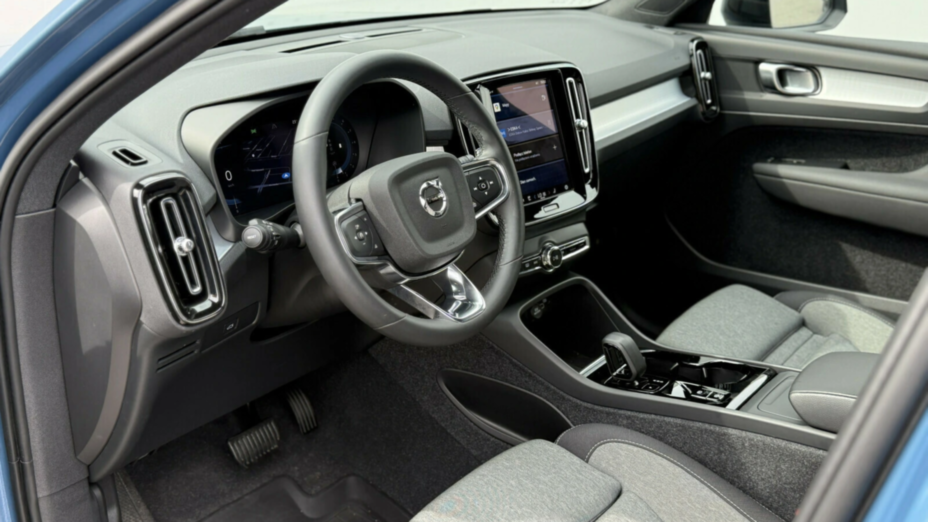 VOLVO XC40 XC40 B4 Plus Dark aut