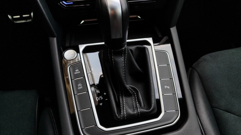 VOLKSWAGEN Arteon Arteon 2.0 TSI R-Line DSG