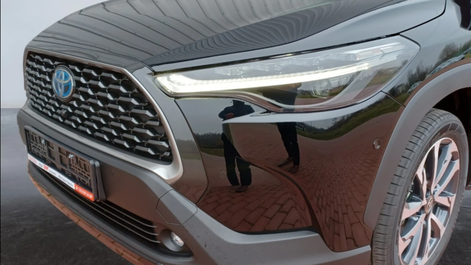 TOYOTA Corolla Cross Corolla Cross 2.0 Hybrid Executive Nowy