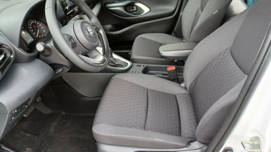 TOYOTA Yaris Yaris Hybrid 1.5 Comfort Nowy