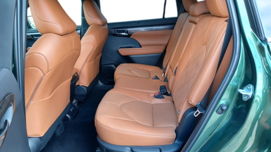 TOYOTA Highlander Highlander 2.5 Hybrid Executive Nowy