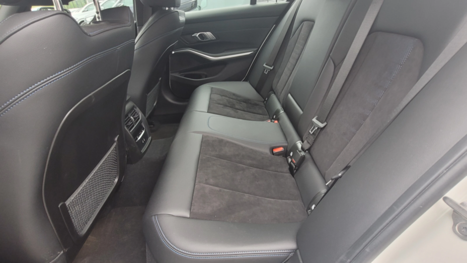 BMW Seria 3 318i M Sport aut