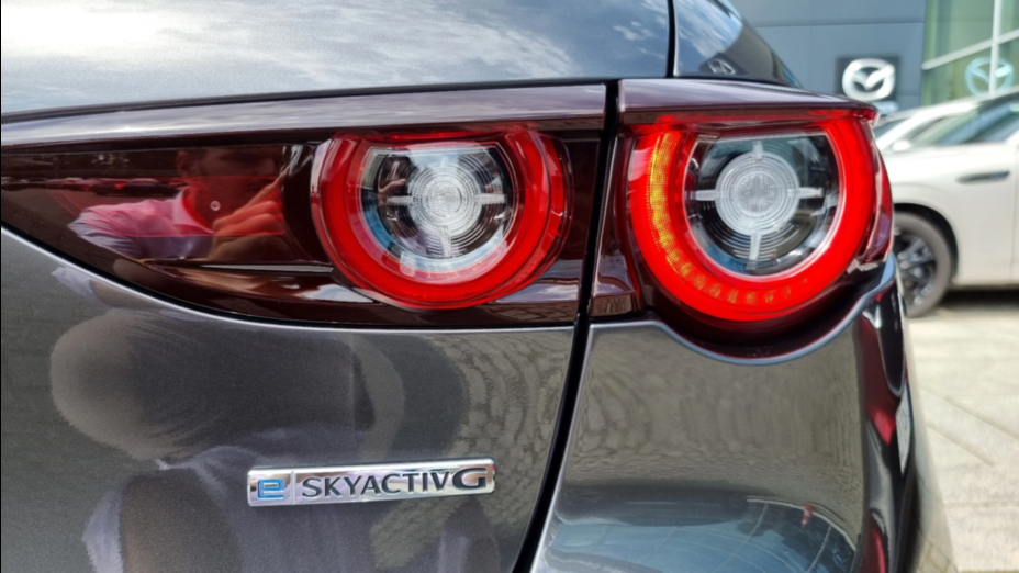 MAZDA 3 3 2.0 mHEV Exclusive Line aut